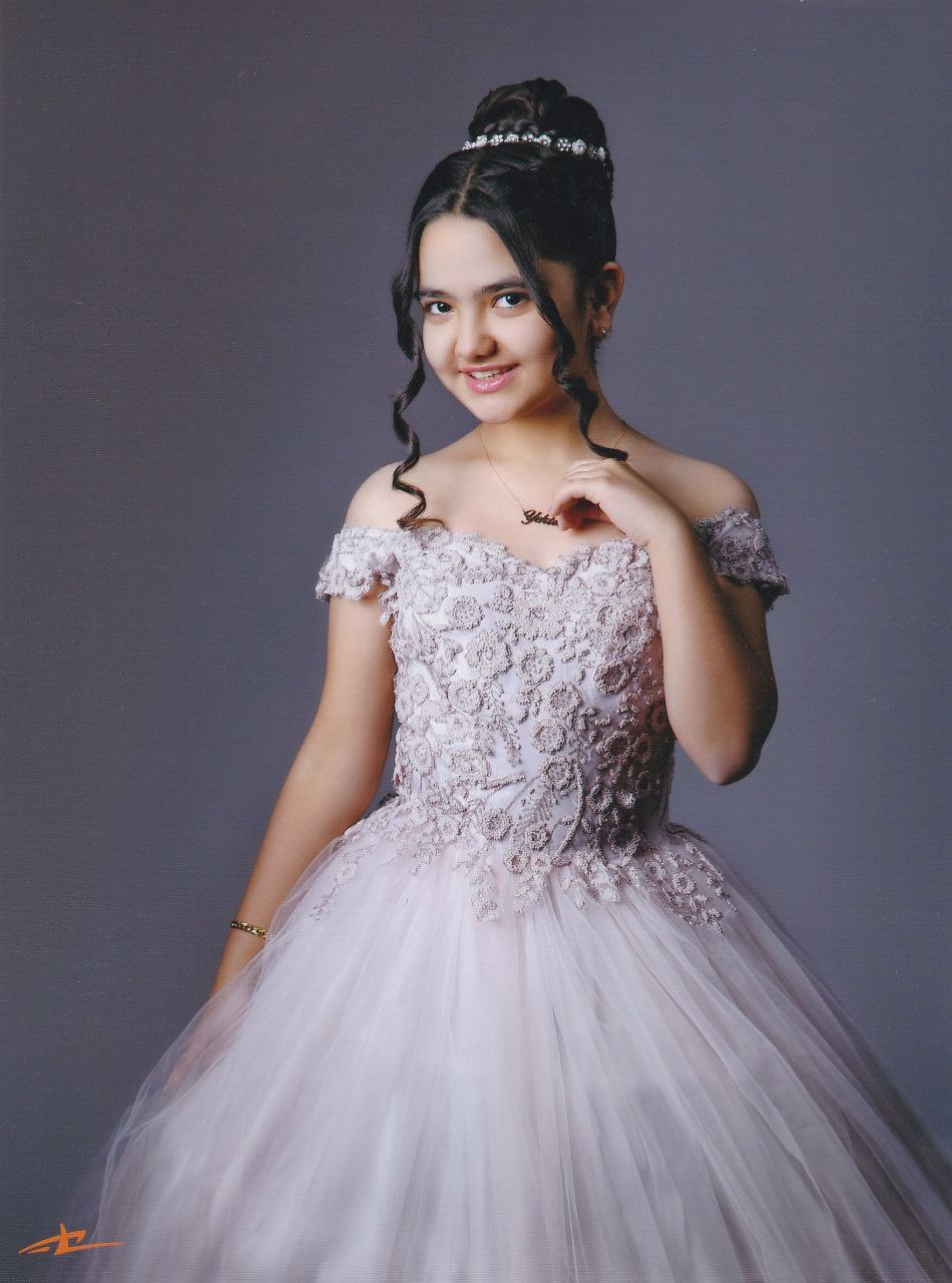 یکتا لطفی آذری داریان